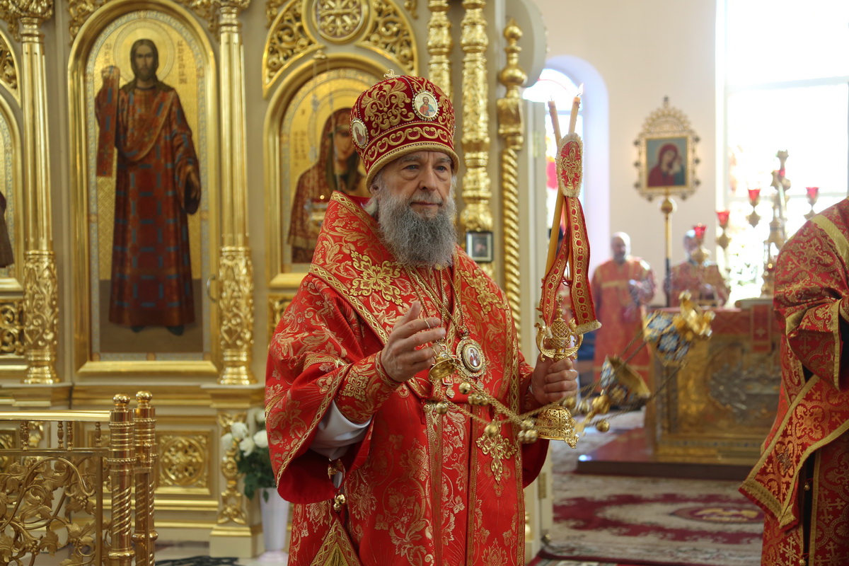 Божественная литургия в храме Казанской иконы Божией Матери