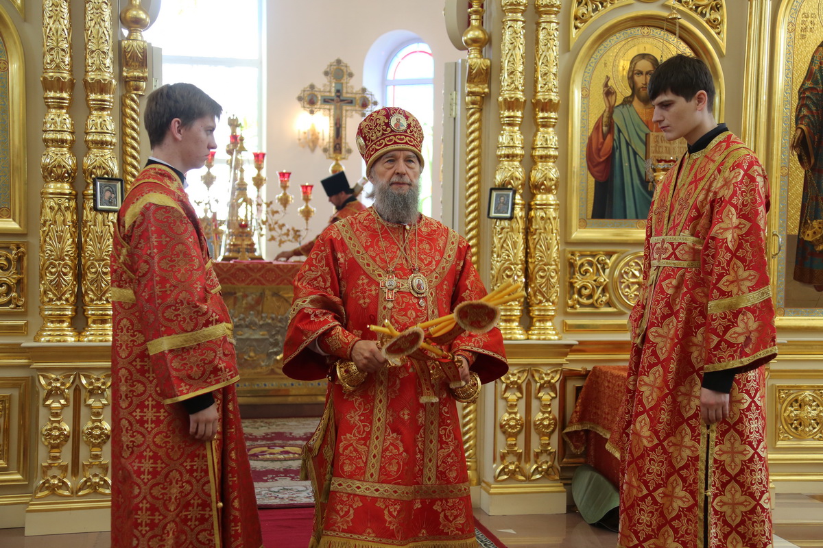 Божественная литургия в храме Казанской иконы Божией Матери