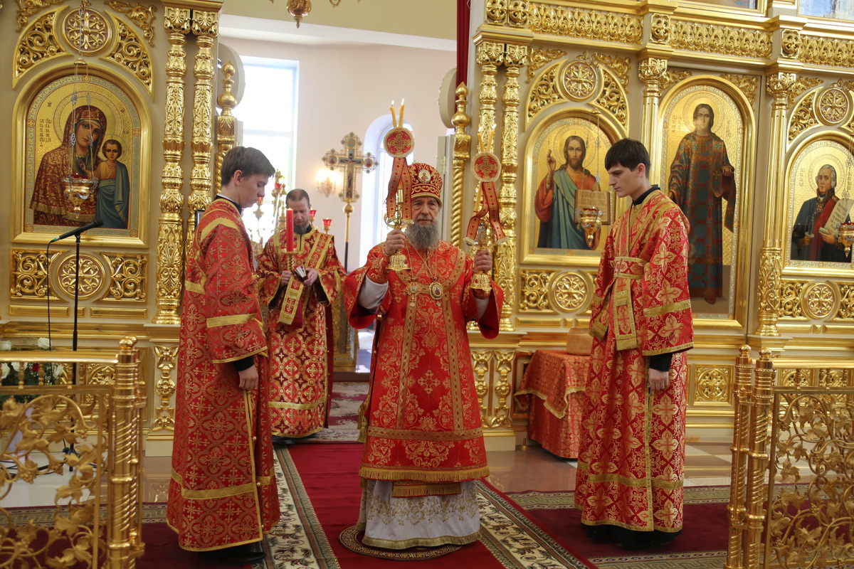 Божественная литургия в храме Казанской иконы Божией Матери