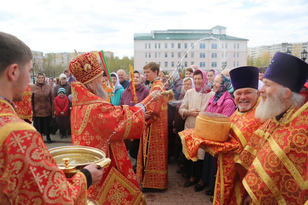 Божественная литургия в храме Казанской иконы Божией Матери