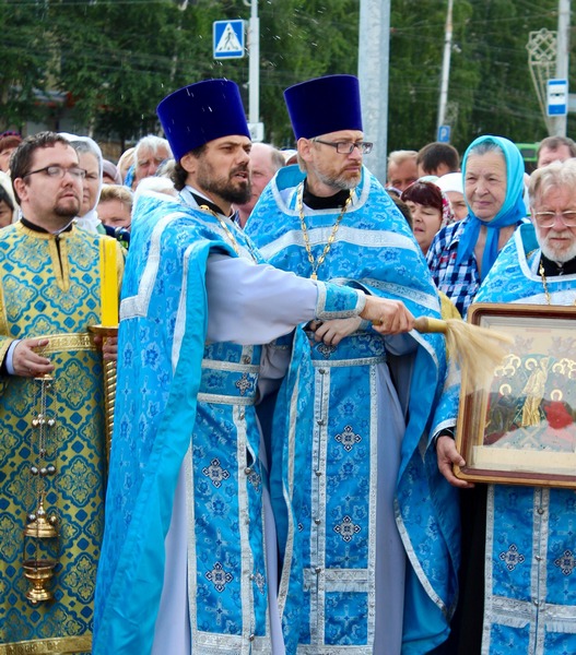 Божественная литургия в Престольный праздник храма Казанской иконы Божией Матери