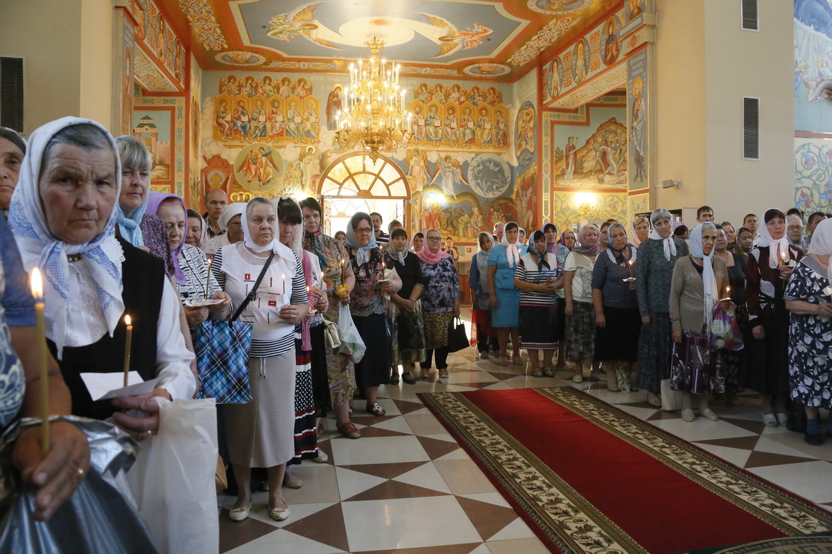 Погребение Плащаницы Пресвятой Богородицы